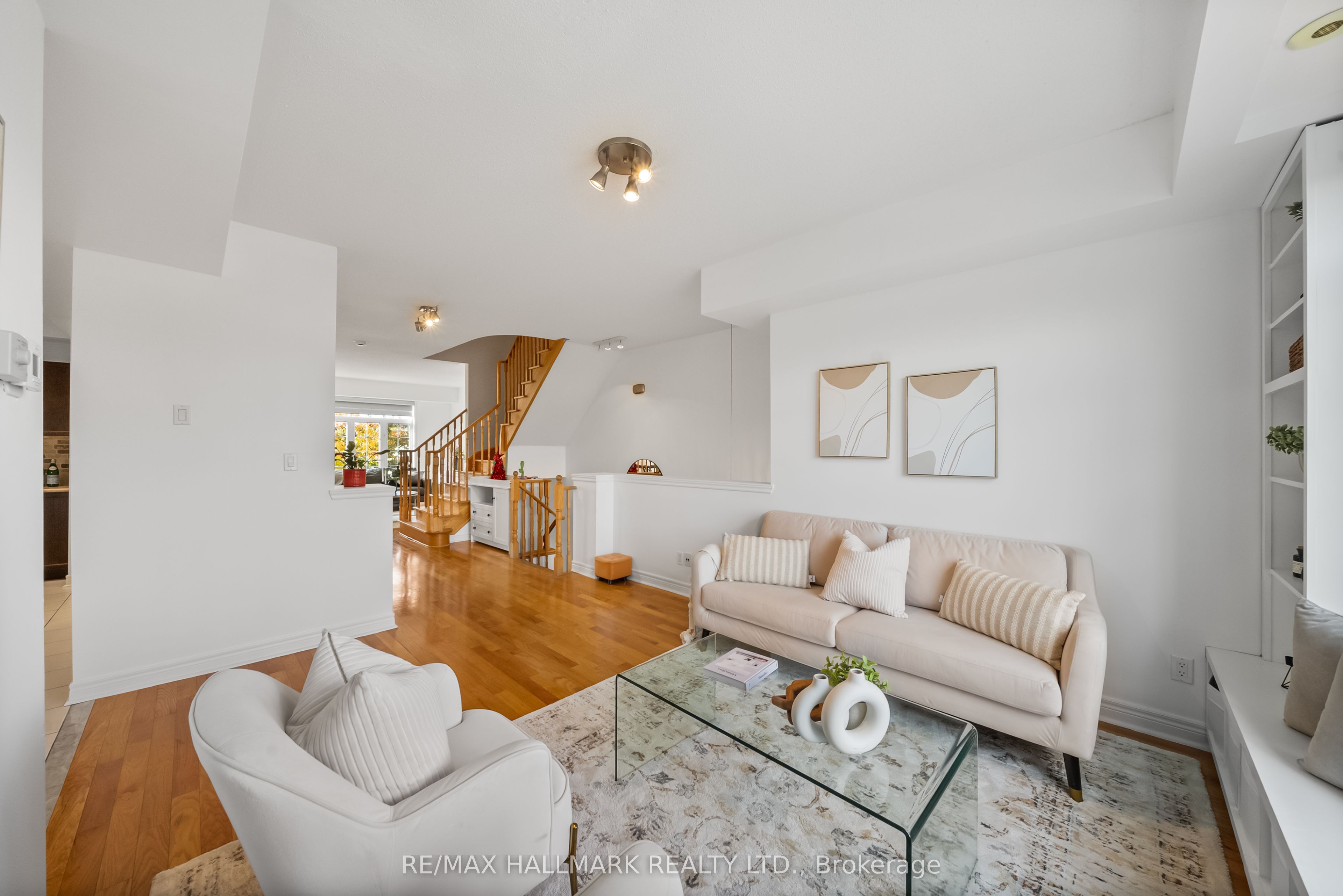 30 Greensborough Village Circle 22