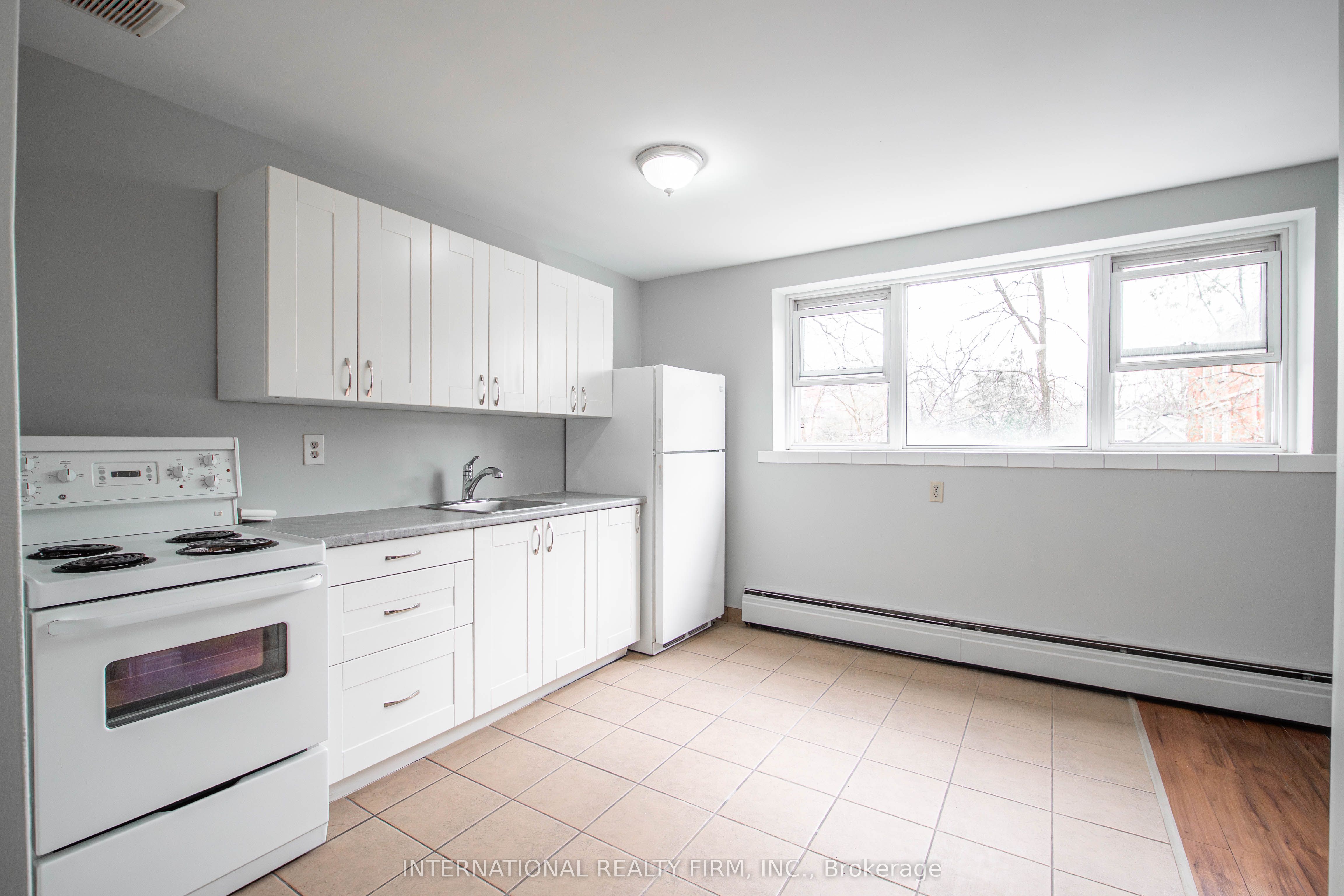 Photo 1 of 25 — 93 High Street 206, London South, ON N6C 4J8