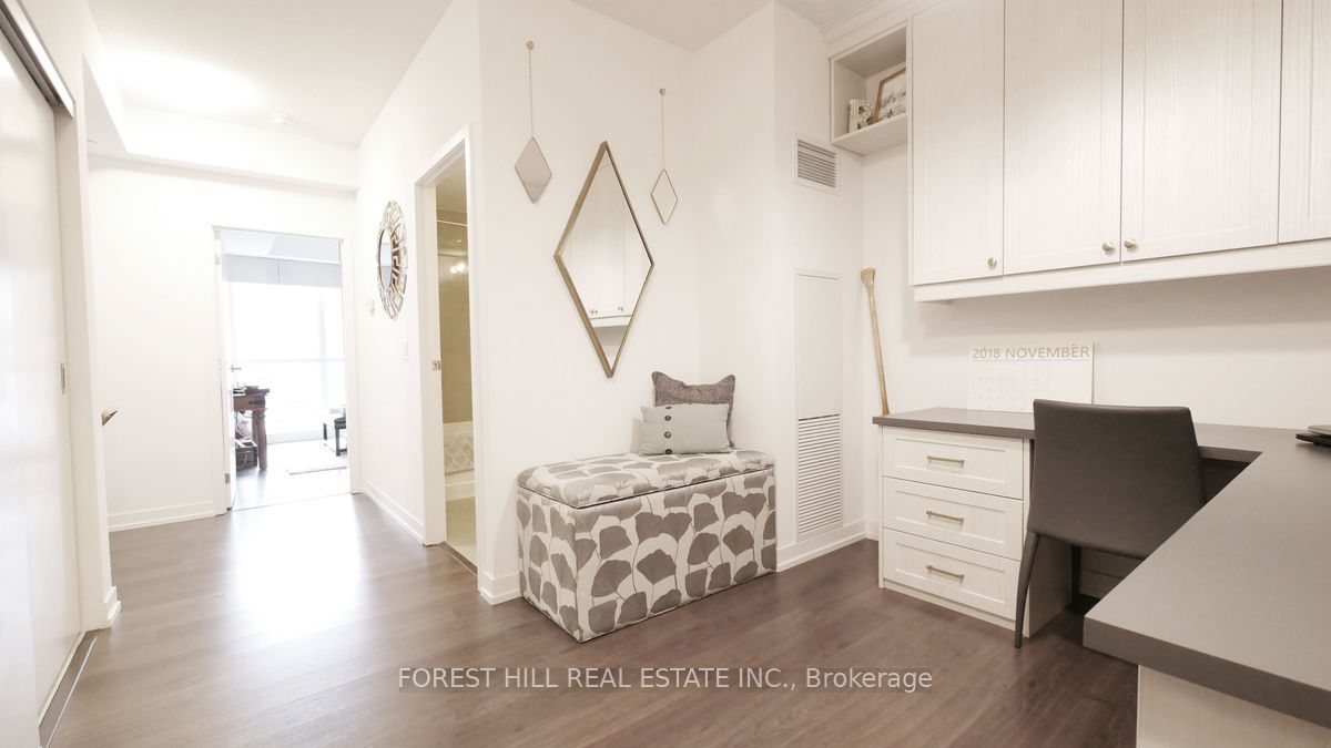 89 DUNFIELD Avenue 910