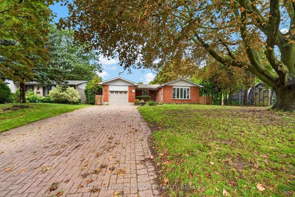 Photo of 134 Switzer Drive, Oshawa, ON L1G 3J7 (MLS # E13749066)