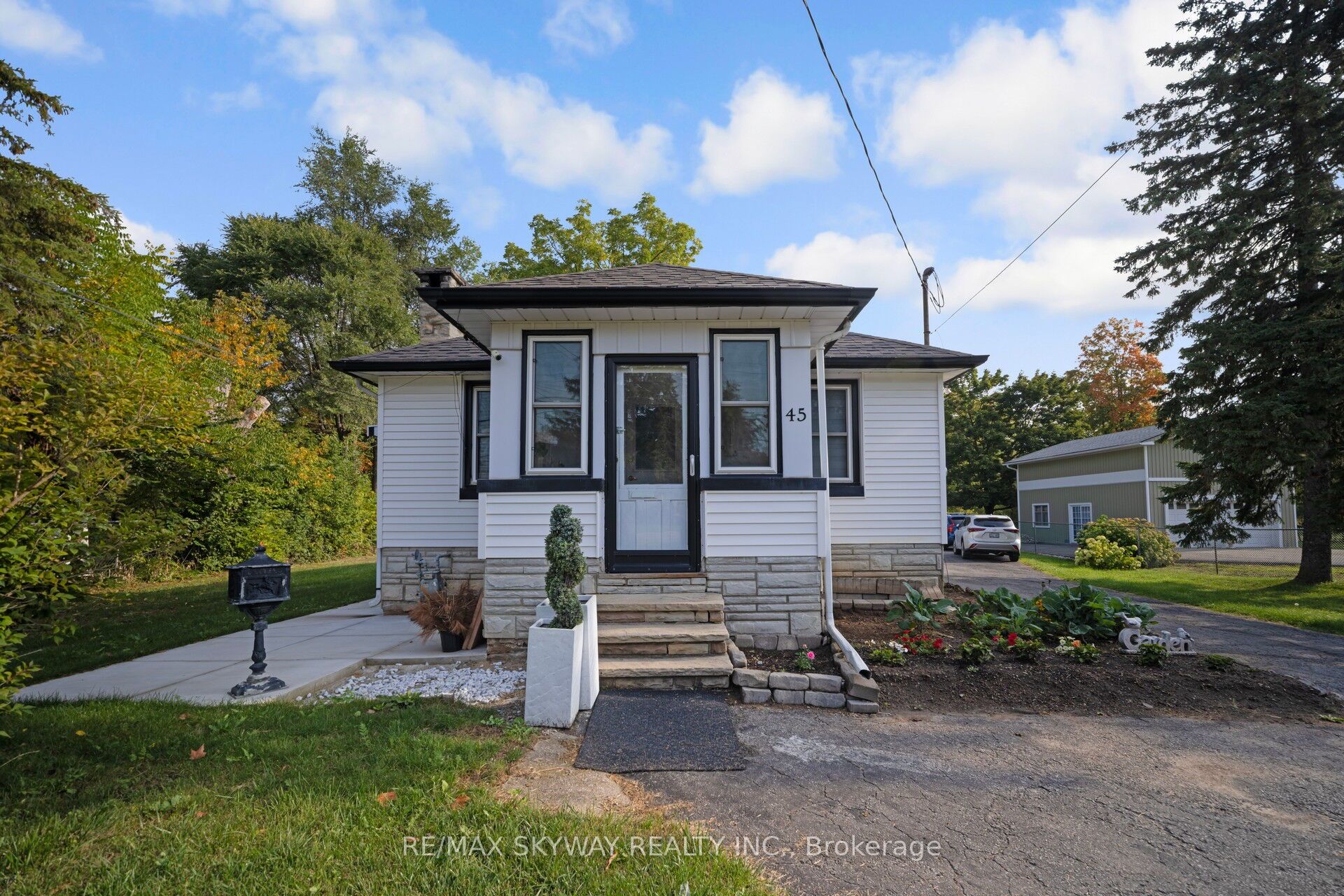 45 Confederation Street