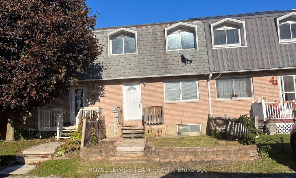 Photo of 86 Carraway Crescent, South Dundas, ON K0C 1X0 (MLS # X14092998)