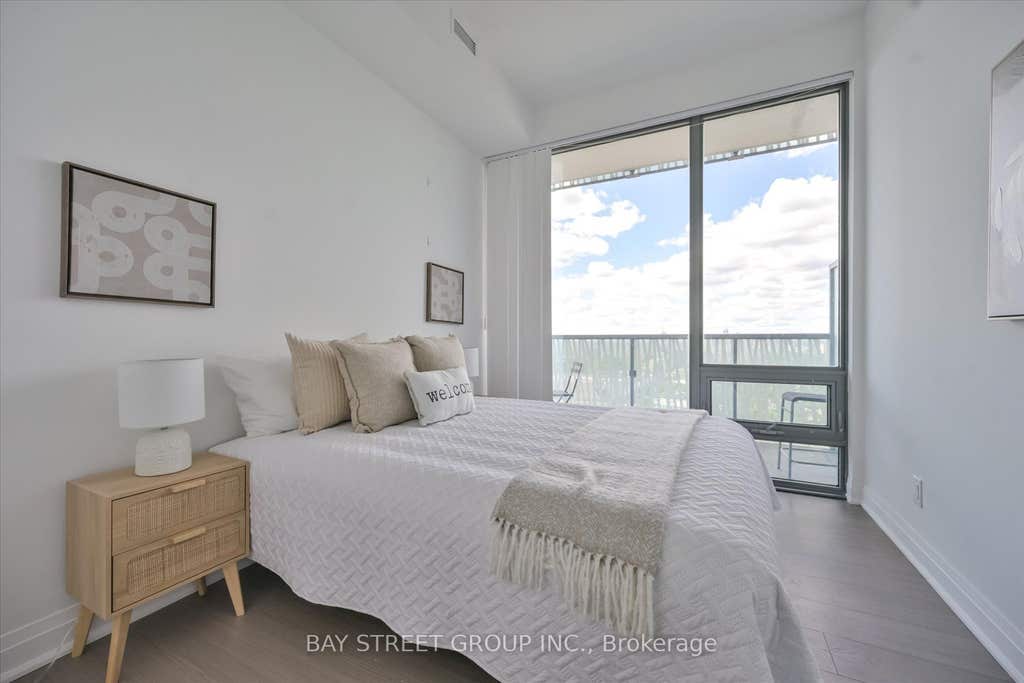 Photo of 50 Charles Street E #LPH4706, Toronto, ON M4Y 0C3 (MLS # C13580420)
