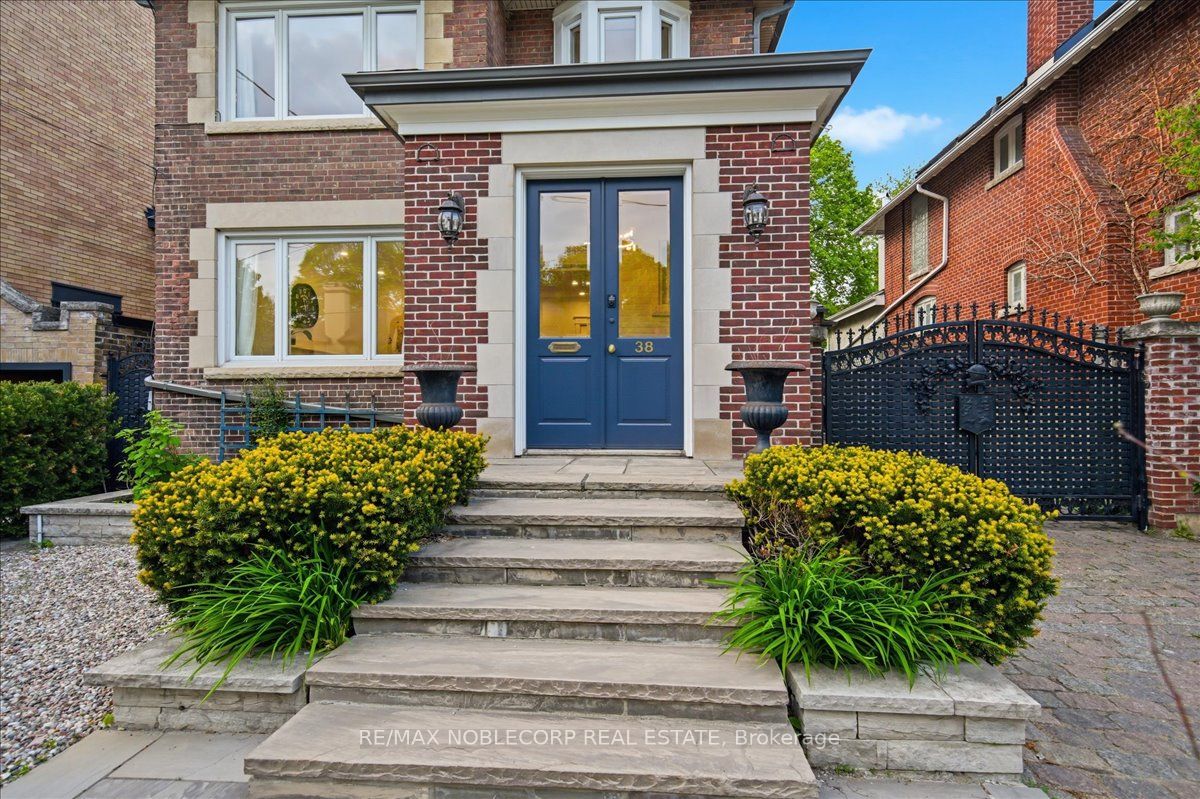 38 Glenrose Avenue