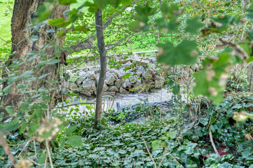 Photo of 4166 Chippawa Parkway, Niagara Falls, ON L2G 6E5 (MLS # X13806564)