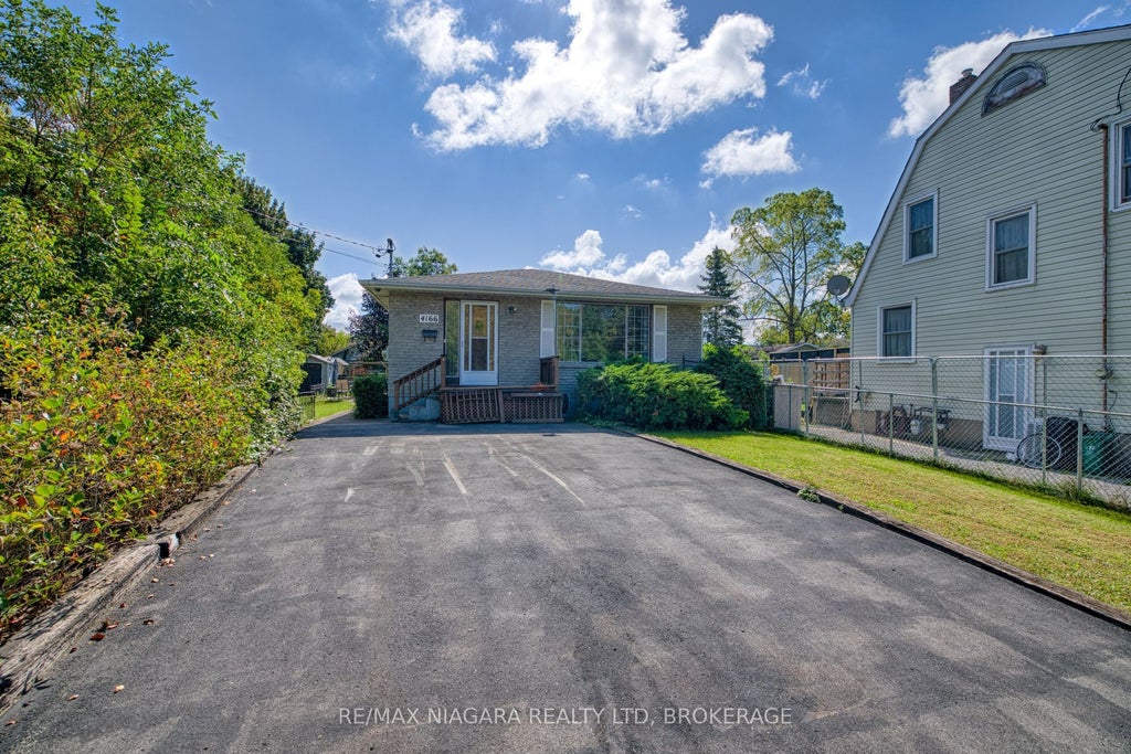 Photo of 4166 Chippawa Parkway, Niagara Falls, ON L2G 6E5 (MLS # X13806564)