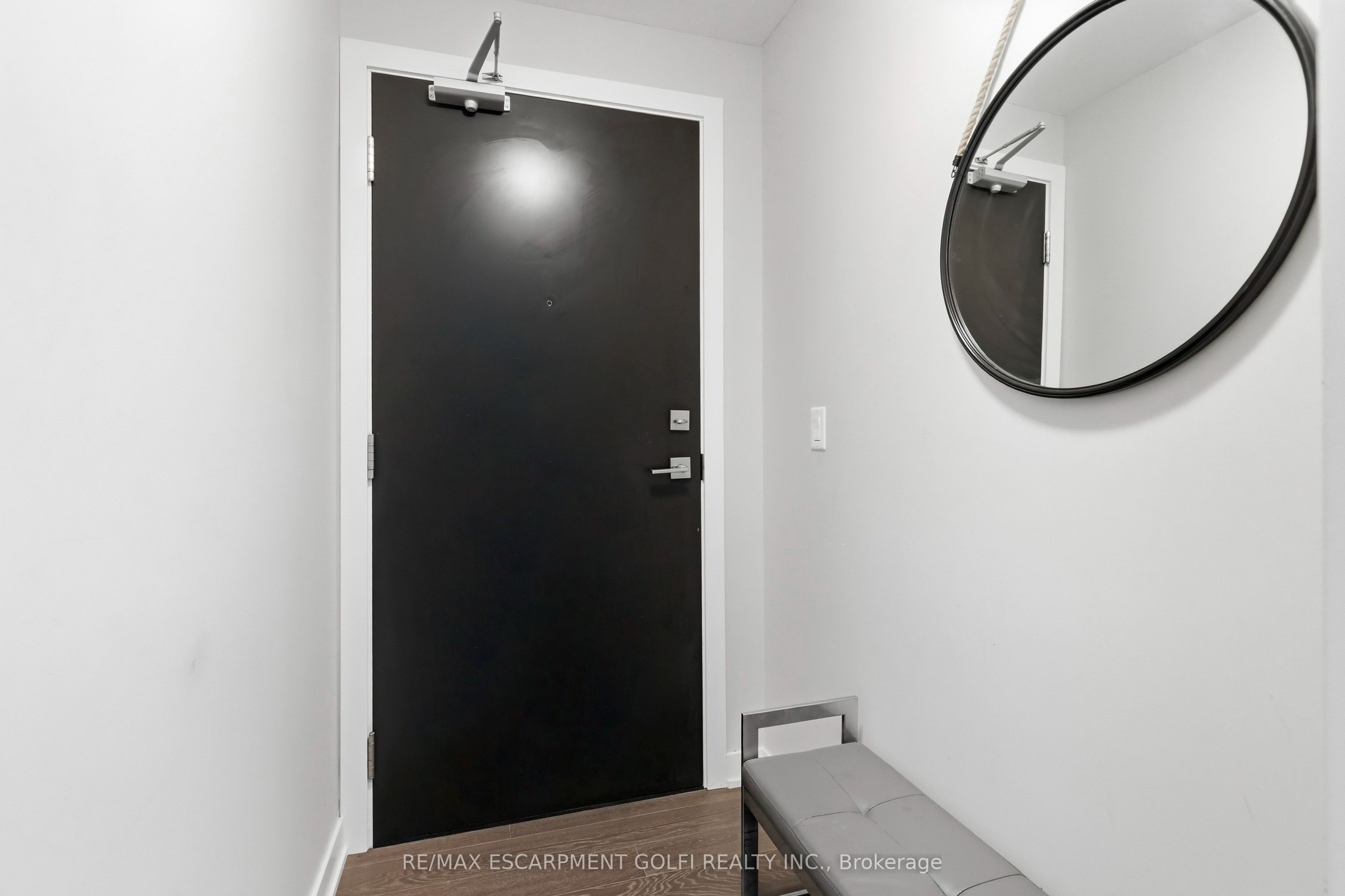 5230 Dundas Street A524