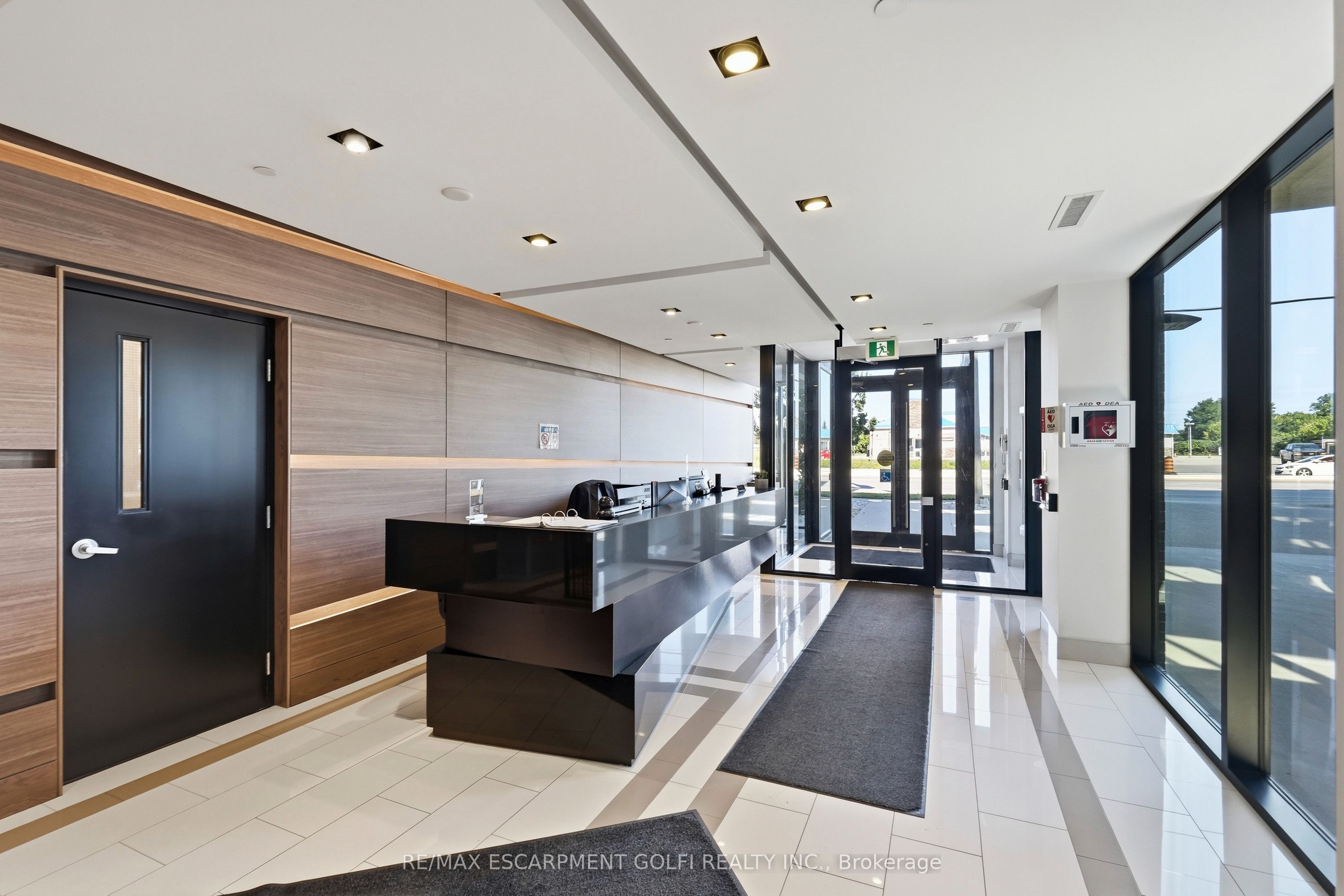 5230 Dundas Street A524