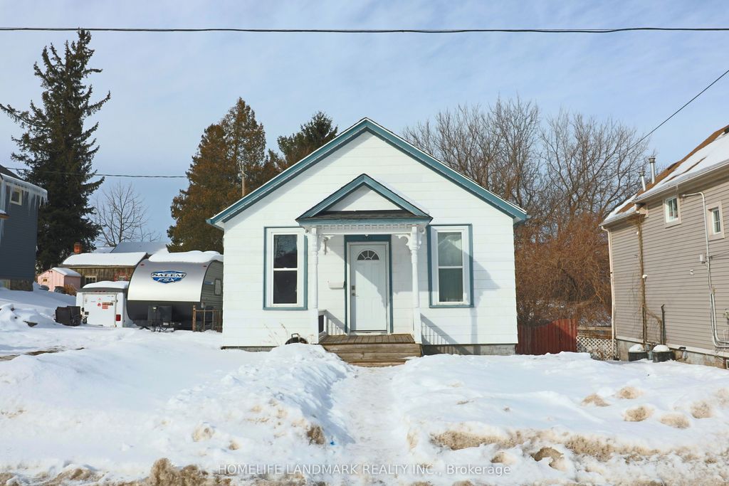 Photo of 5761 Peer Street, Niagara Falls, ON L2G 1W9 (MLS # X12789142)