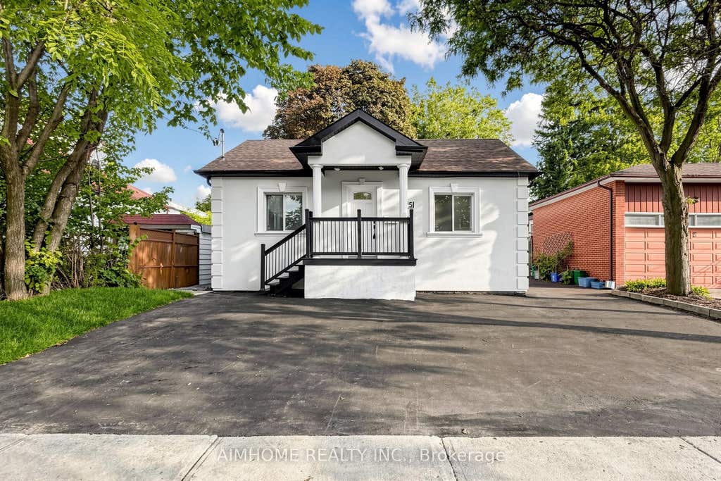 Photo of 95 Steeles Avenue E, Toronto, ON M2M 3Y4 (MLS # C13665184)