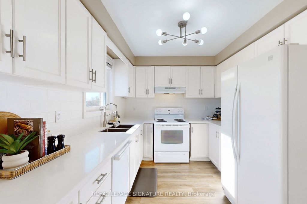 Photo of 22 Winter Court, Whitby, ON L1N 8Y2 (MLS # E12968806)