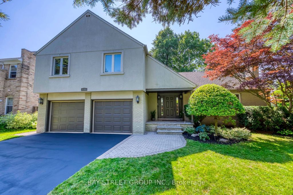 Photo of 2234 Bennington Gate, Oakville, ON L6J 5Z5 (MLS # W13606522)