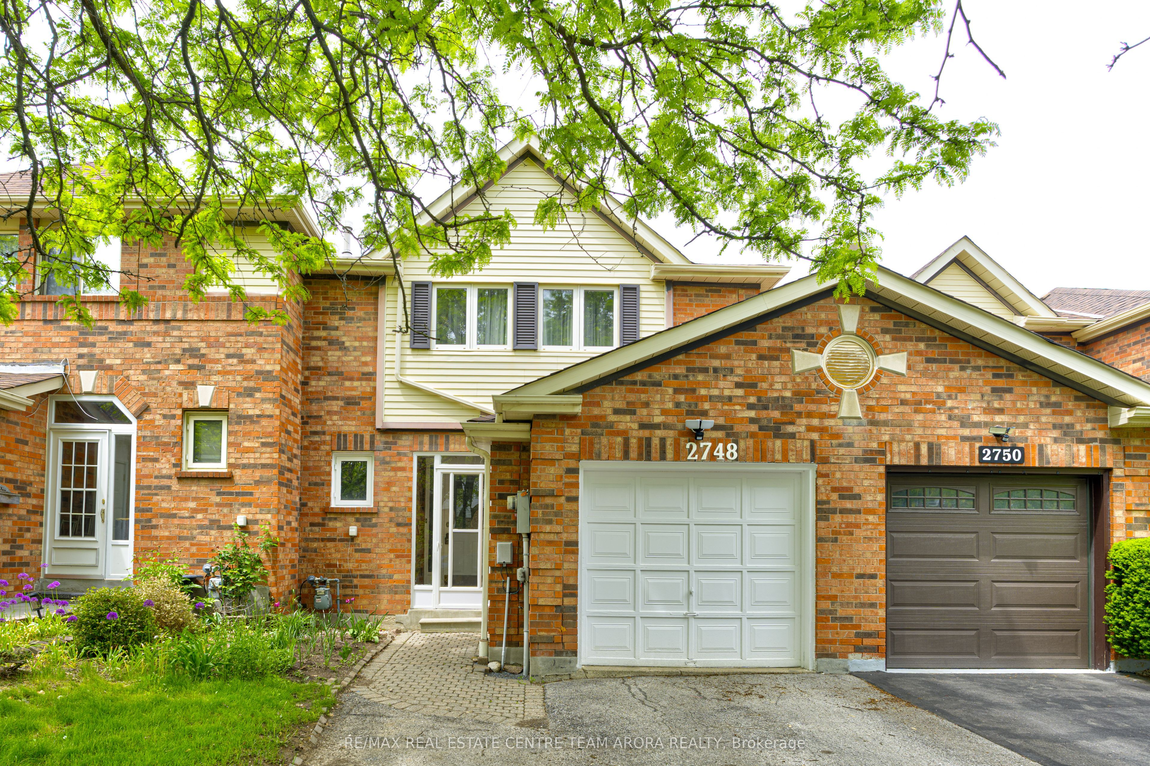 2748 Lindholm Crescent