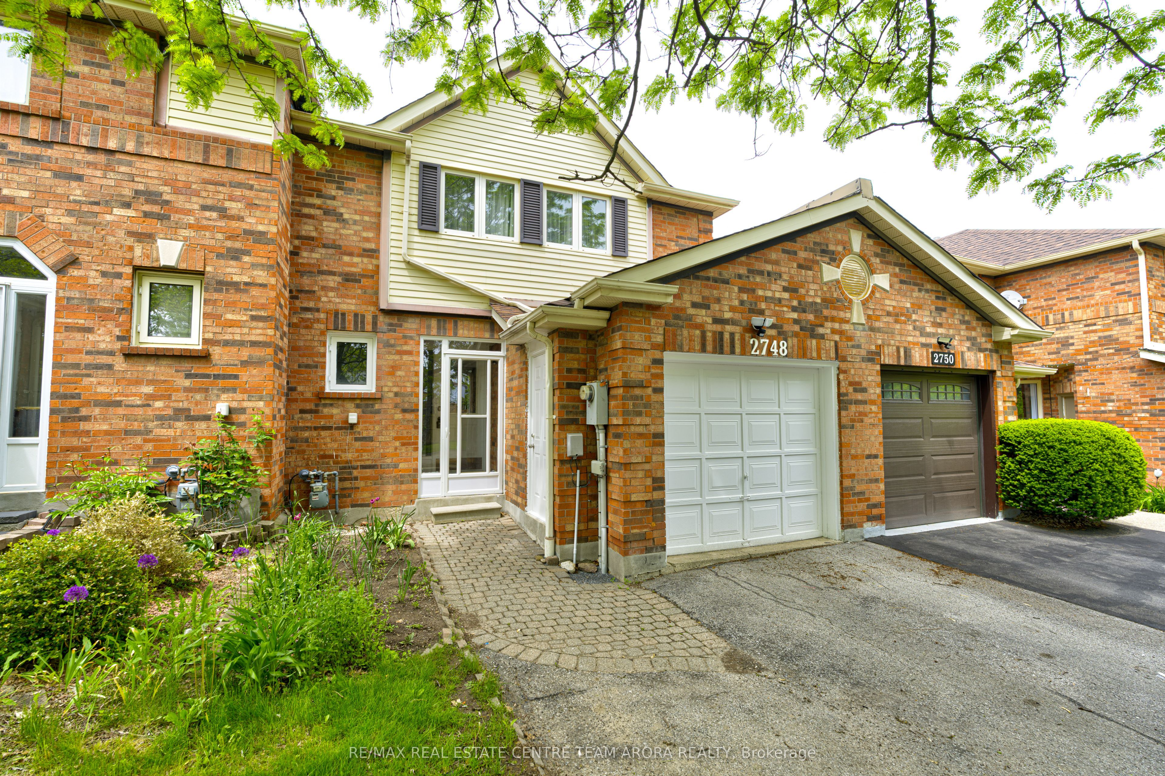 2748 Lindholm Crescent