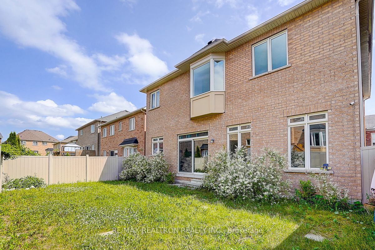 24 Valmont Avenue