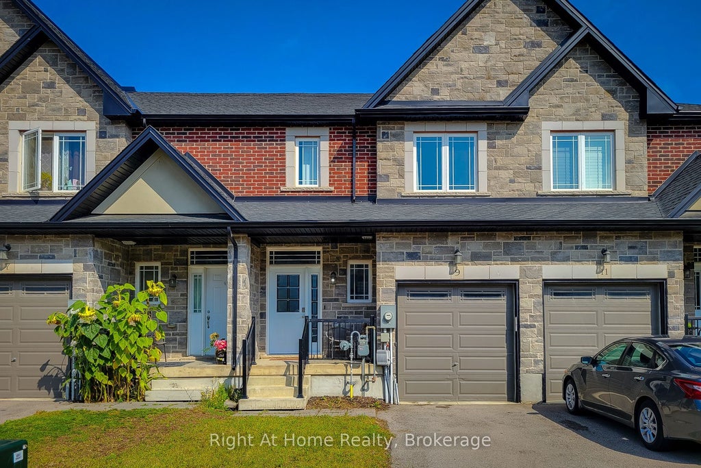 Photo of 9 Callon Drive, Hamilton, ON L9K 0J8 (MLS # X13245790)