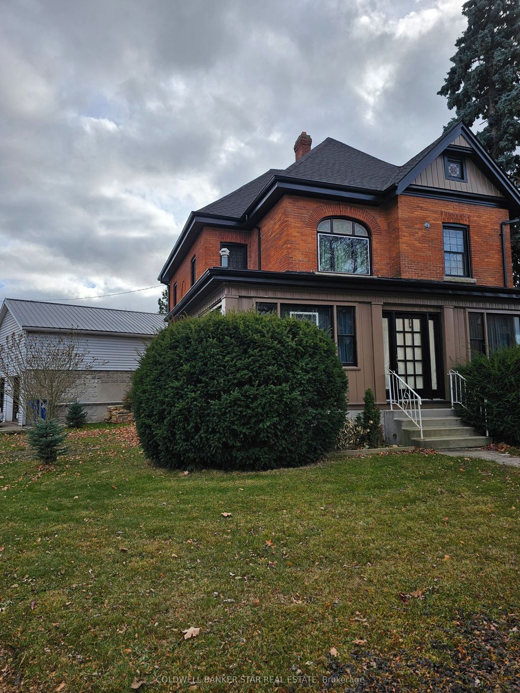 Photo of 61 N London Road, Chatham-Kent, ON N0P 2K0 (MLS # X12686764)