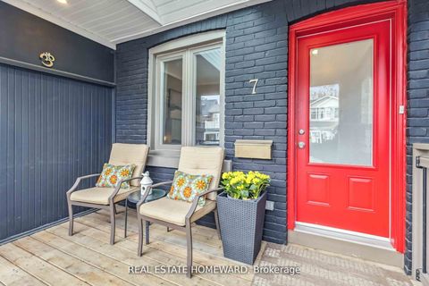 7 Norway Avenue Toronto ON M4L 1P7