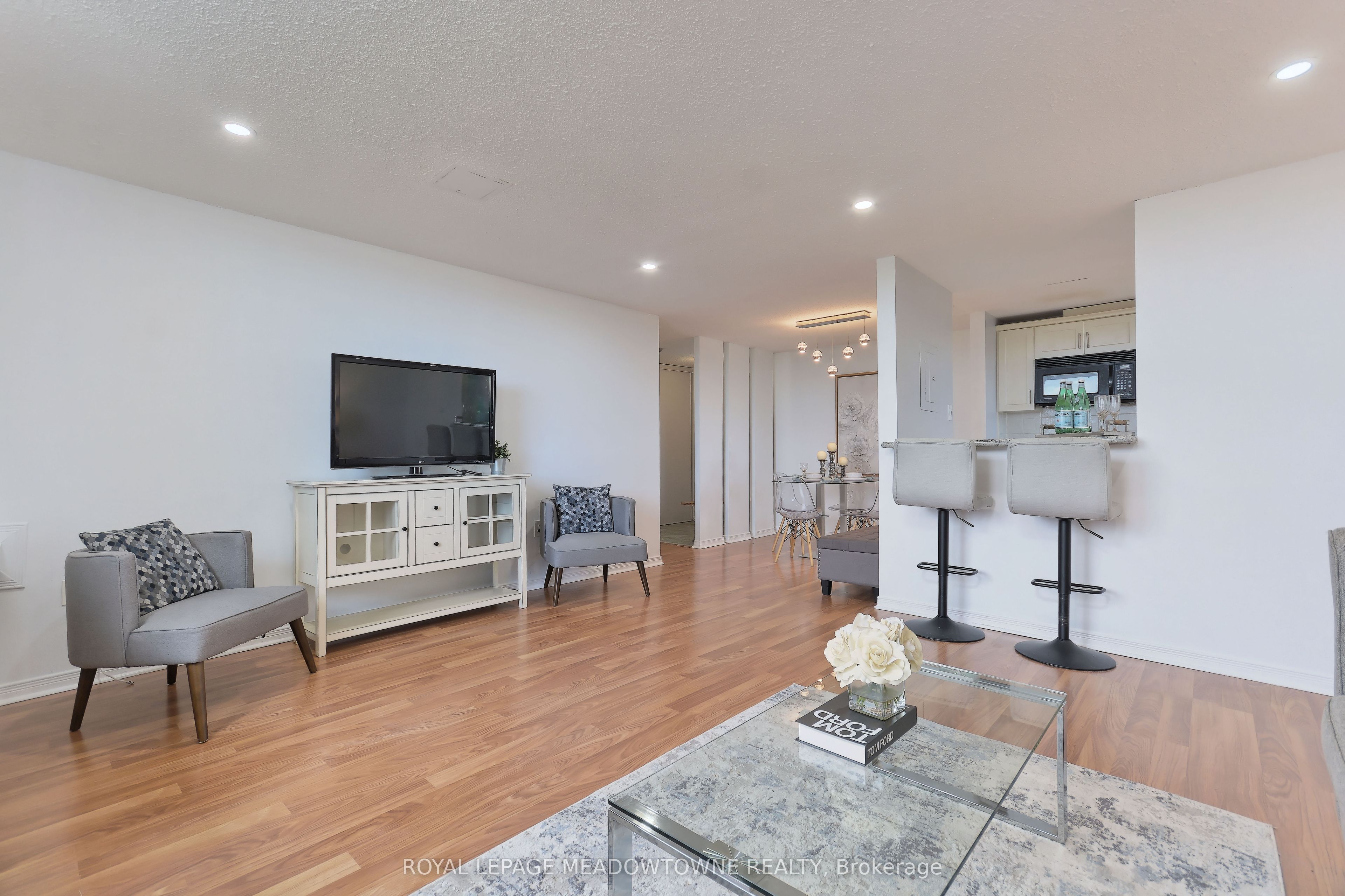 6720 Glen Erin Drive 1013