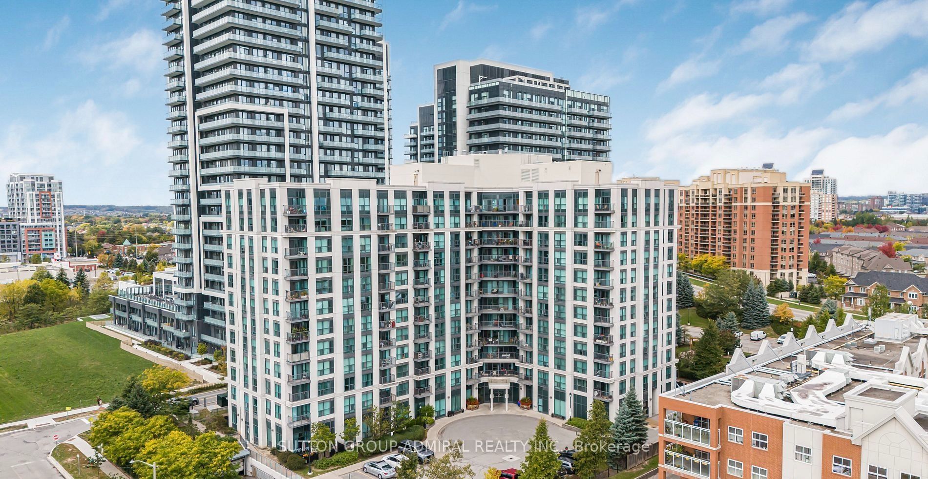 Photo 1 of 33 — 185 Oneida Crescent 911, Richmond Hill, ON L4B 0B1