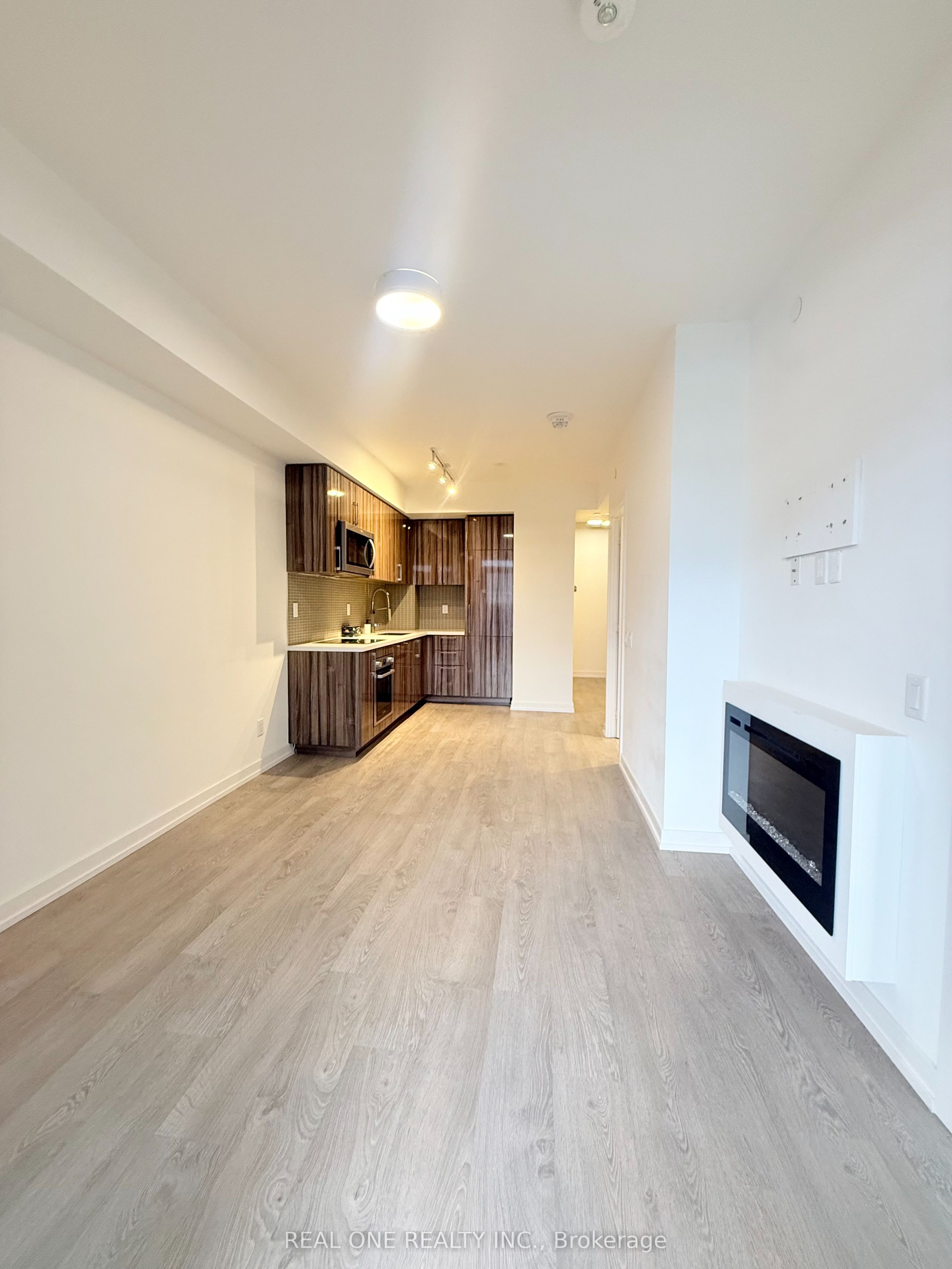 1 Grandview Avenue 715