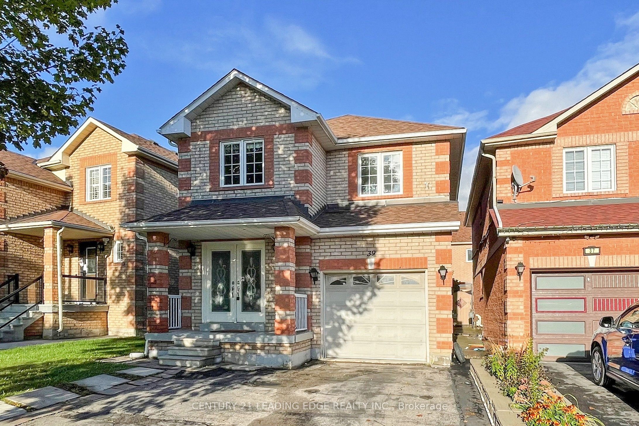 39 Horstman Street Main Floor