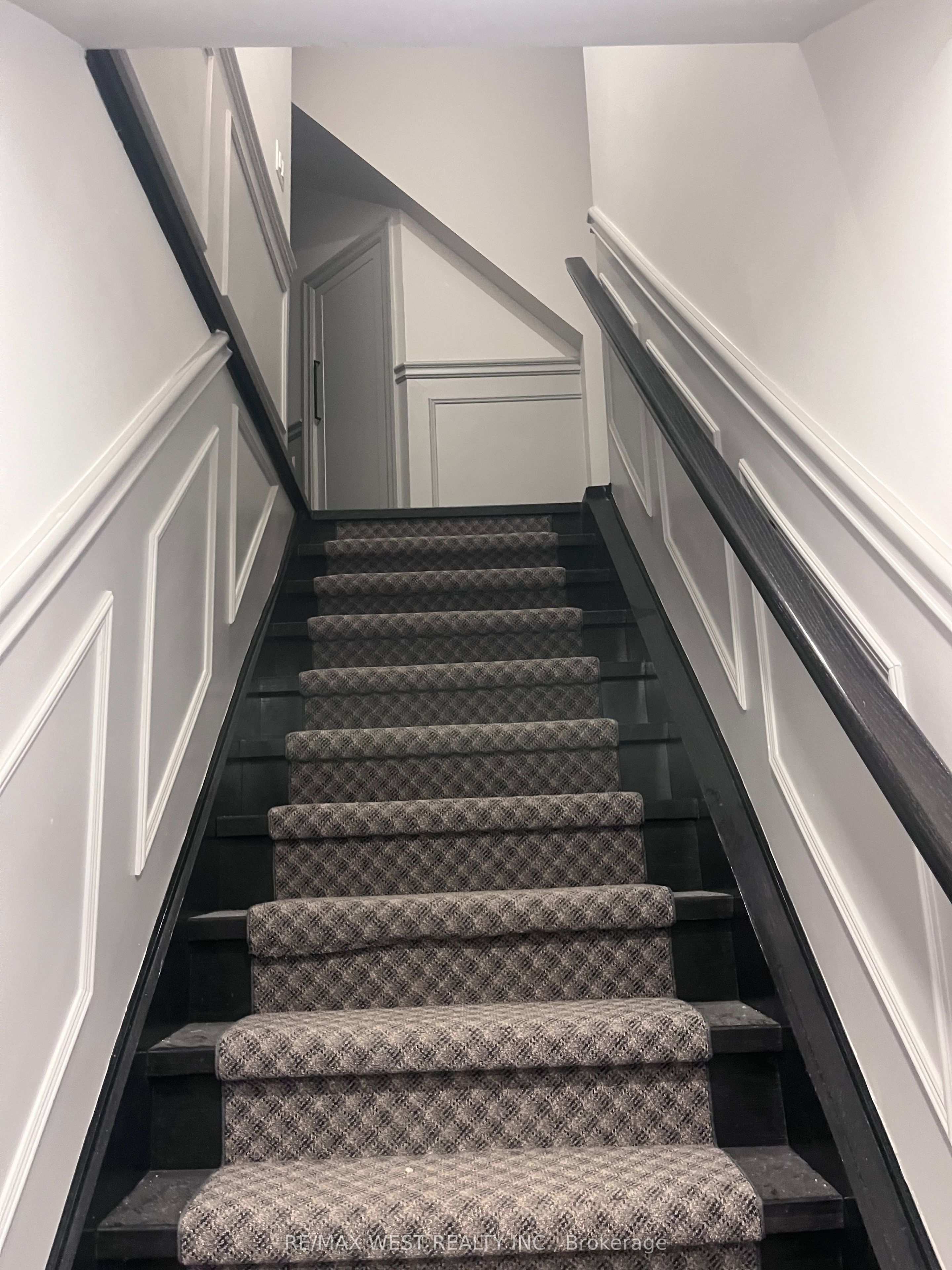 1495 King Street W 2