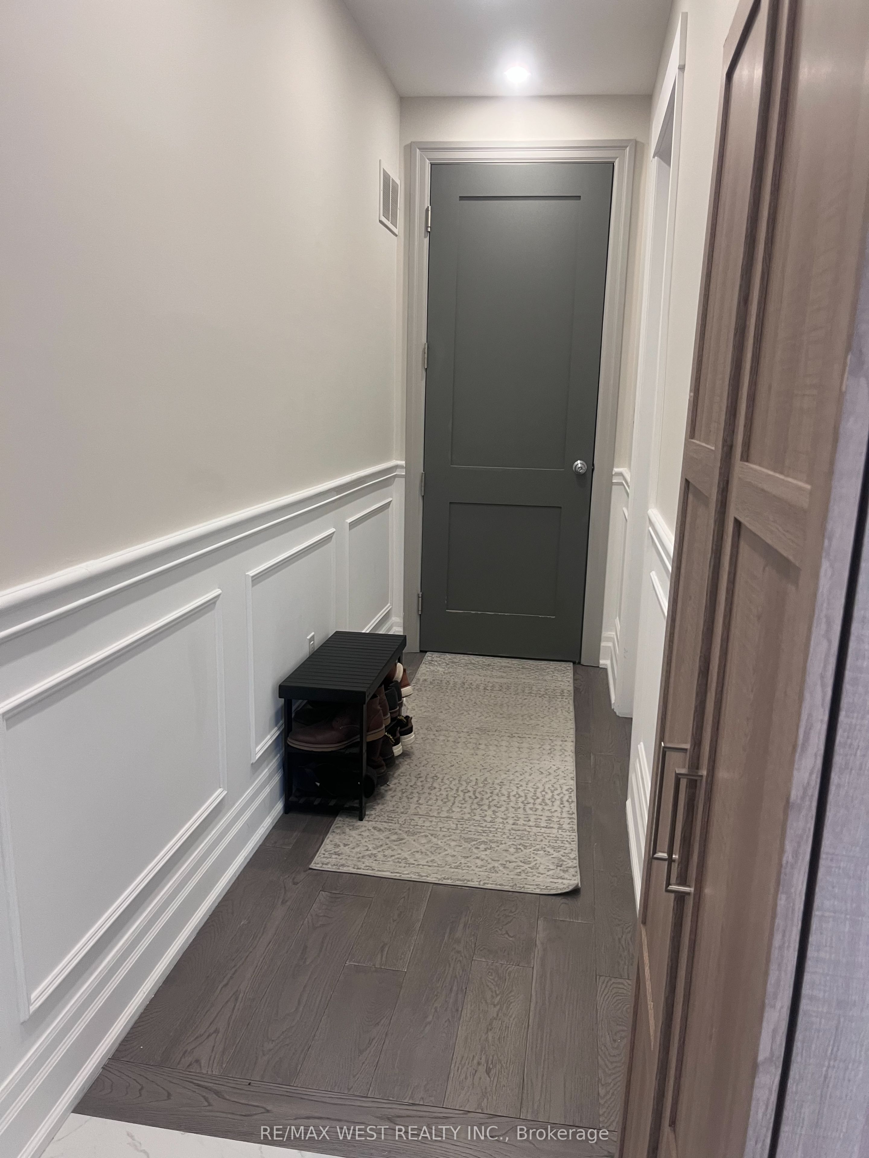 1495 King Street W 2