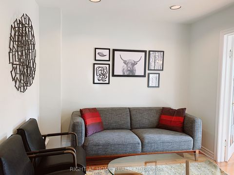 1030 Bathurst Street 2F Toronto ON M5R 3G7