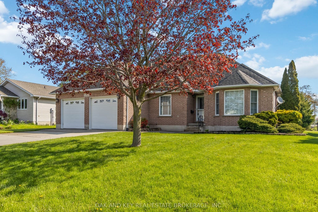 Photo of 6 Backus Drive, Norfolk, ON N0E 1M0 (MLS # X13107760)