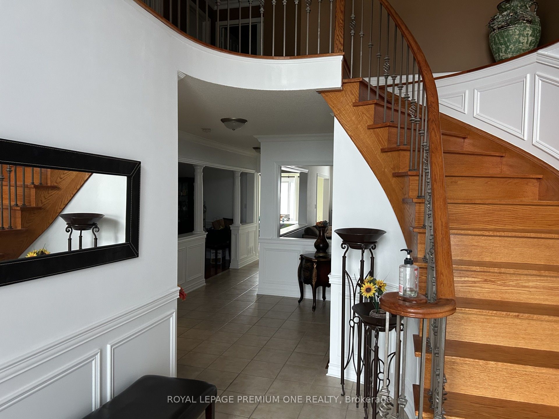 1370 Clarence Street