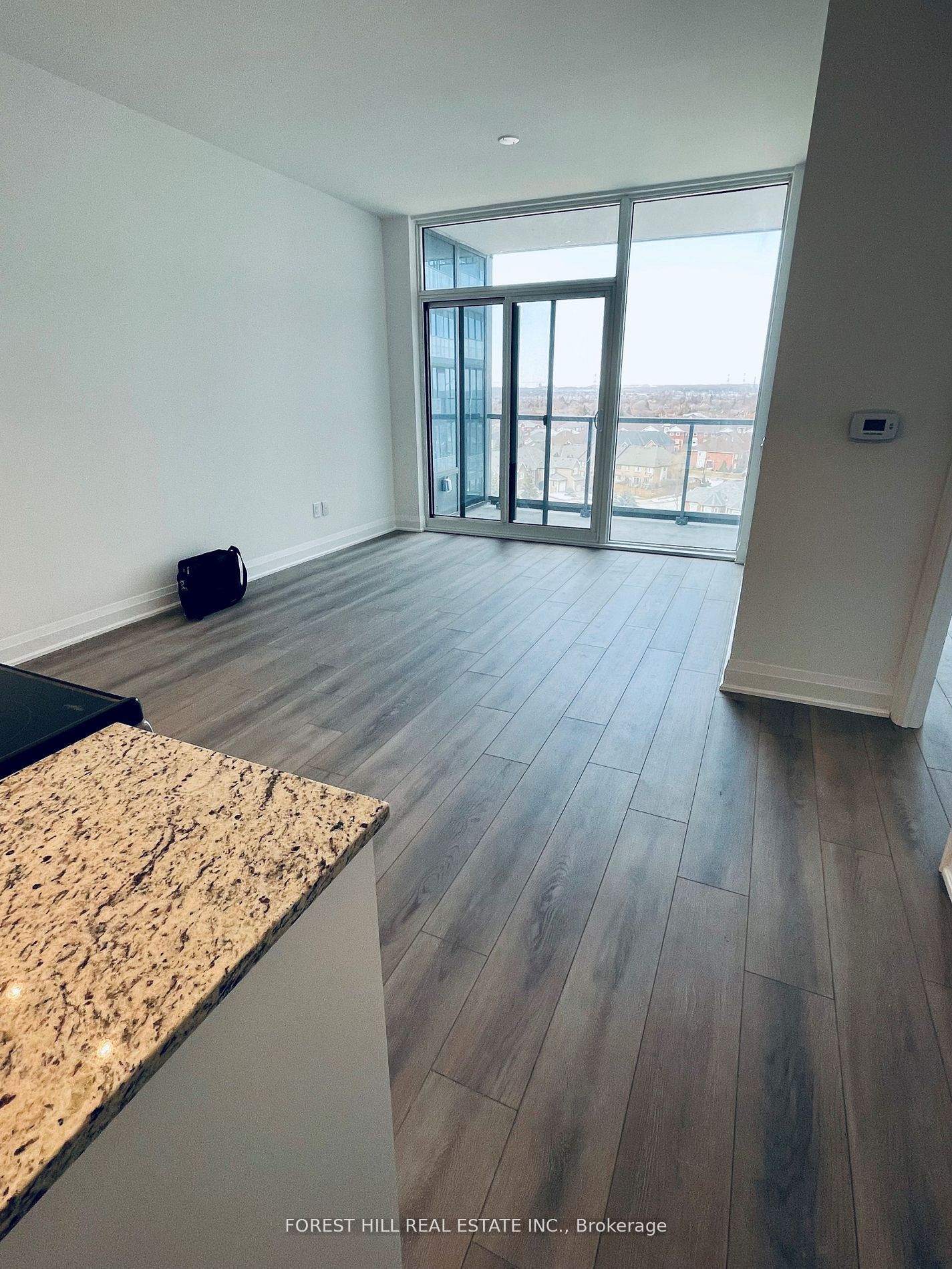 10 Gatineau Drive 807