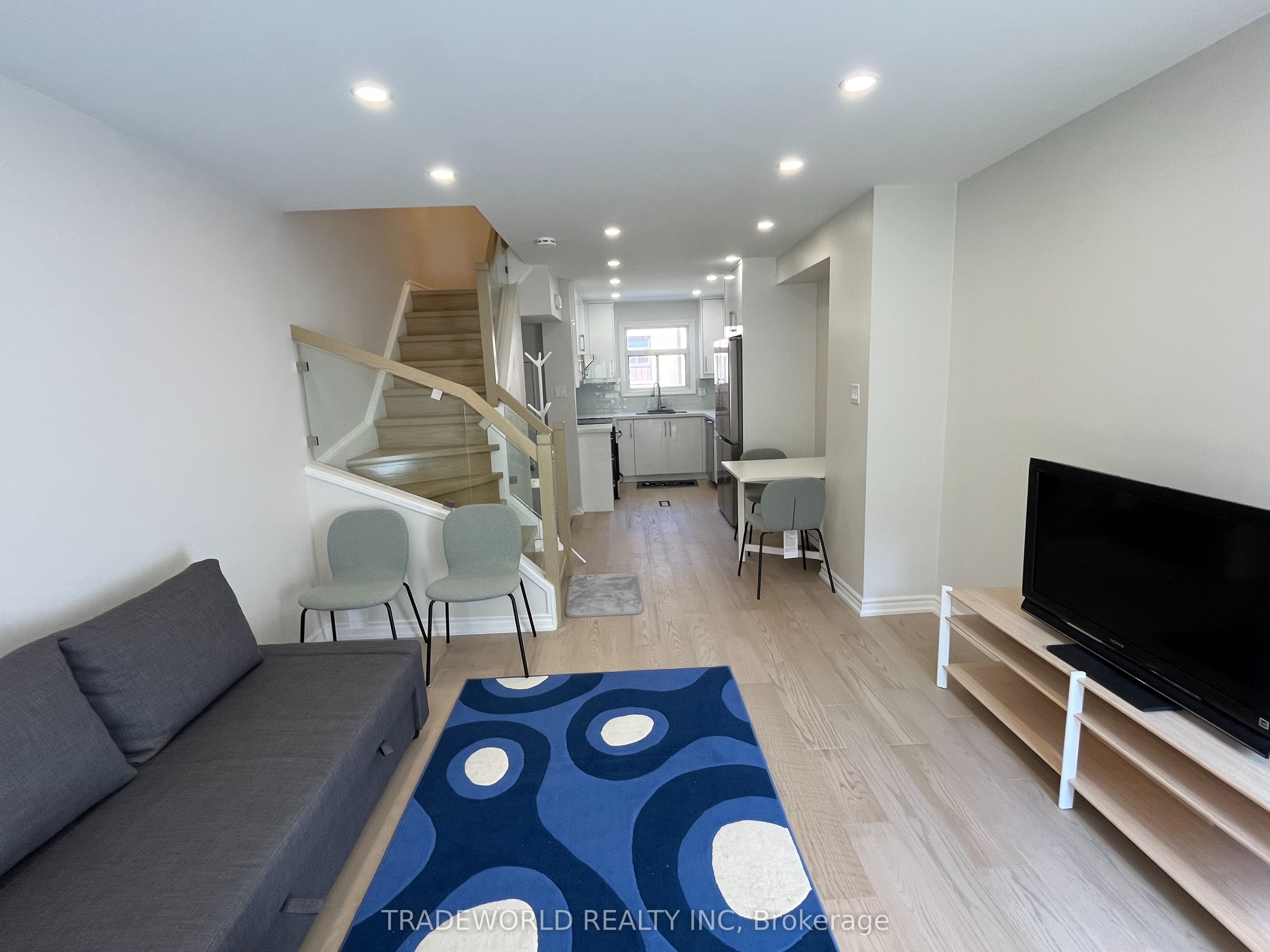 275 Broadview Avenue 169