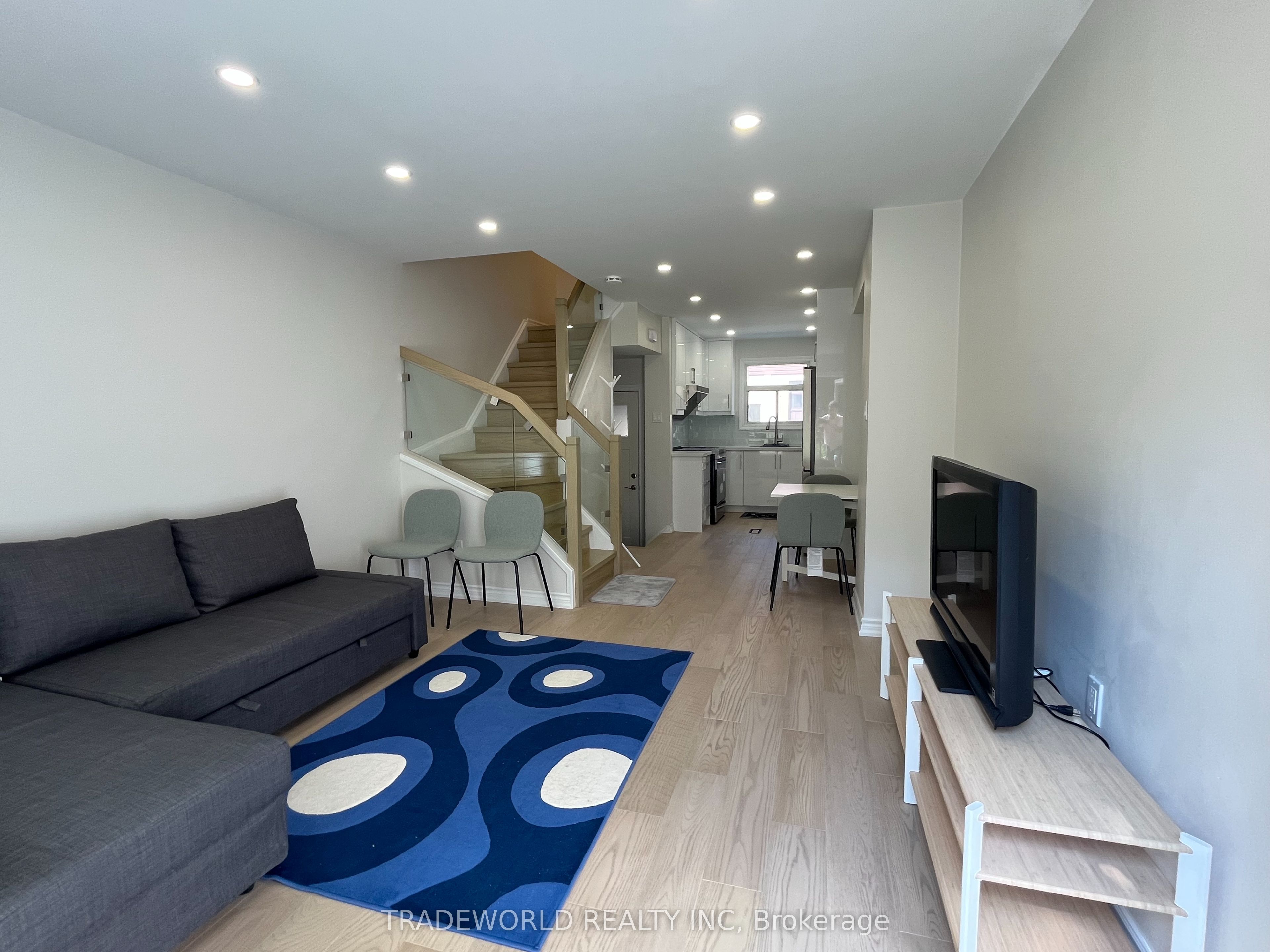 275 Broadview Avenue 169