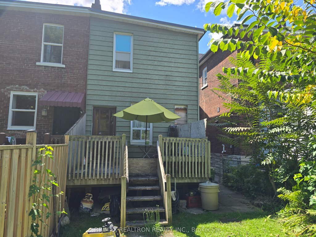 Photo of 259 Woodbine Avenue, Toronto, ON M4L 3P3 (MLS # E13688554)