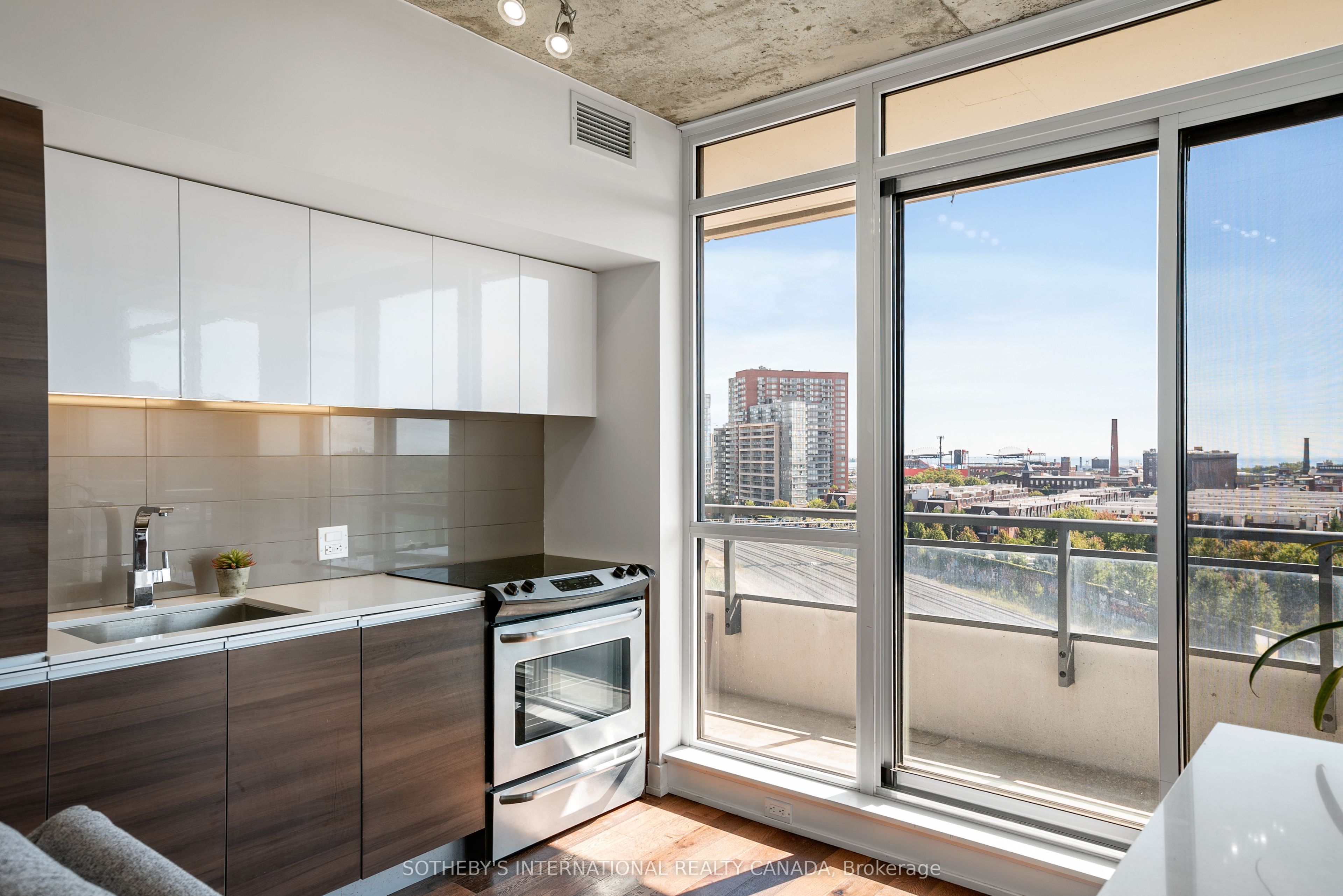 20 Minowan Miikan Lane 907