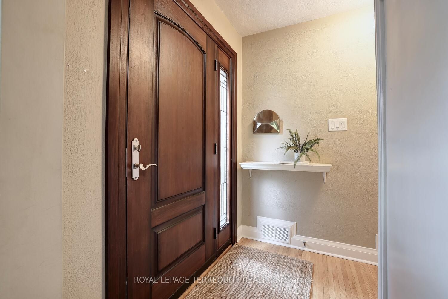 20 Elderidge Avenue