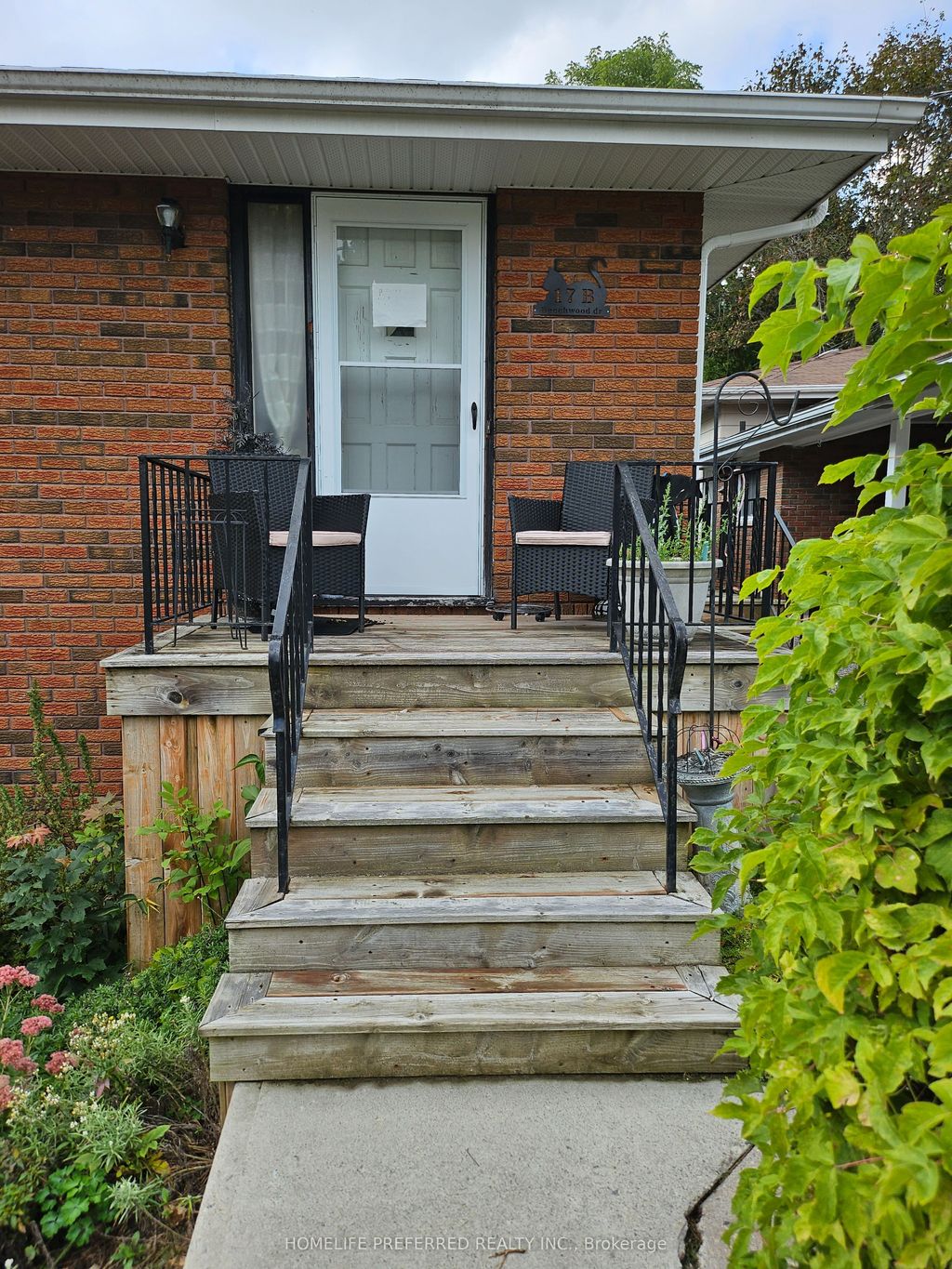 Photo of 17B Beechwood Drive, Peterborough, ON K9J 1M2 (MLS # X12473724)