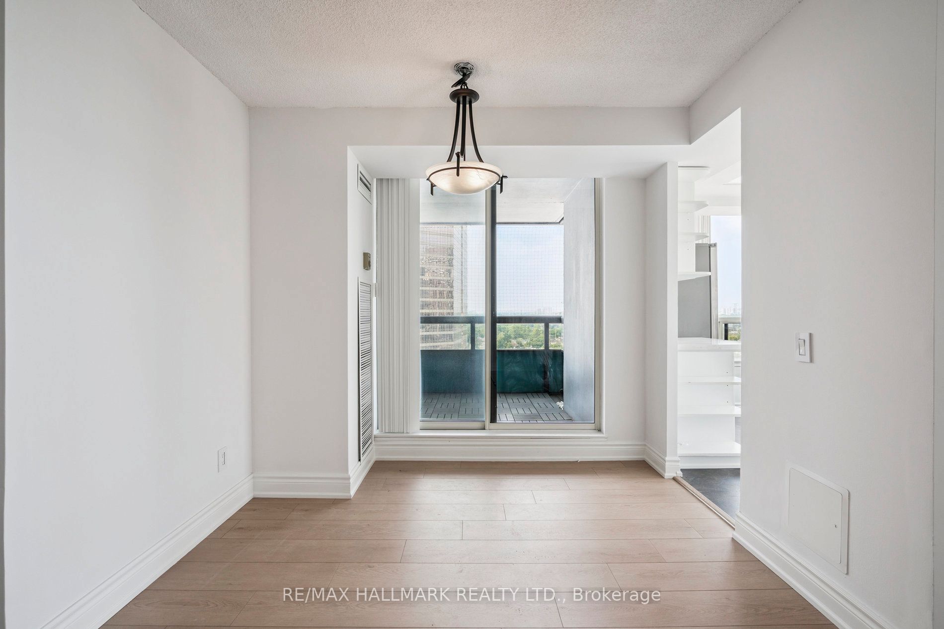 7 Bishop Avenue 1214
