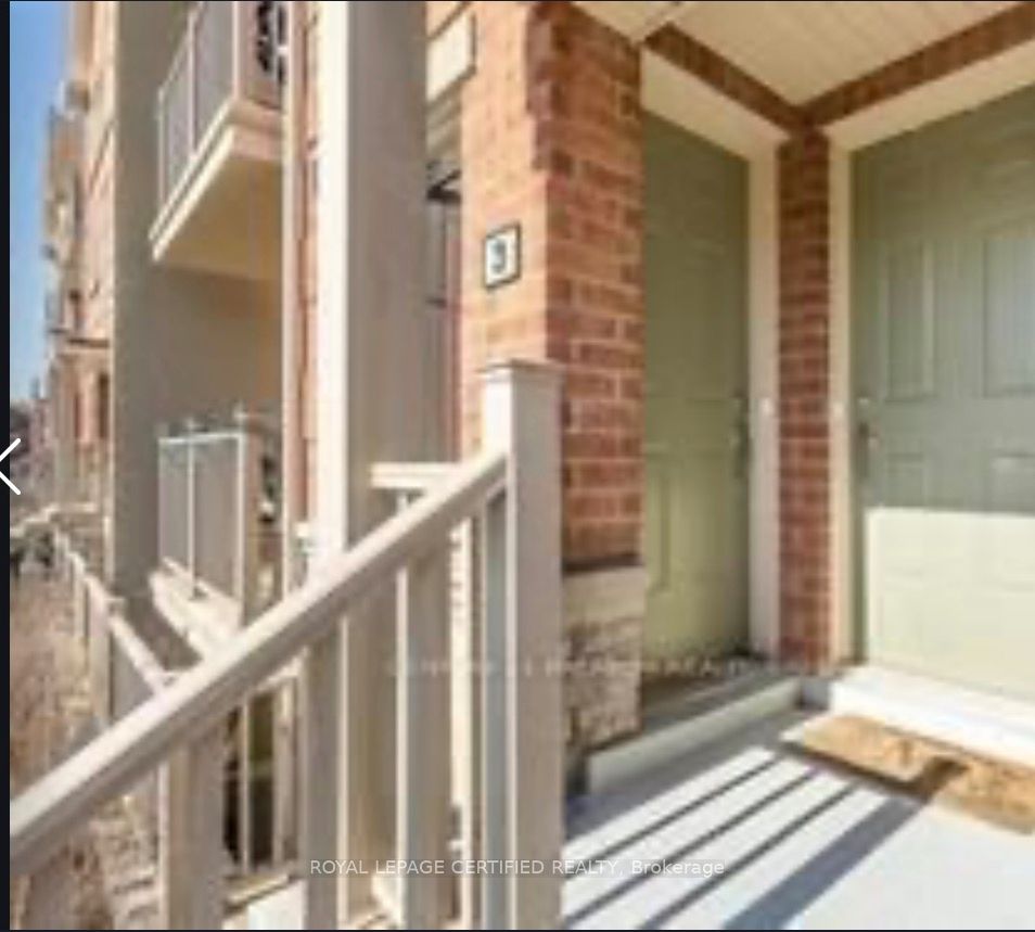 5625 Oscar Peterson Boulevard 3