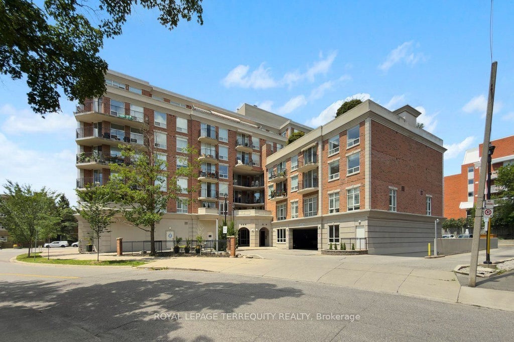 Photo of 18 Wanless Avenue #315, Toronto, ON M4N 3R9 (MLS # C13607682)