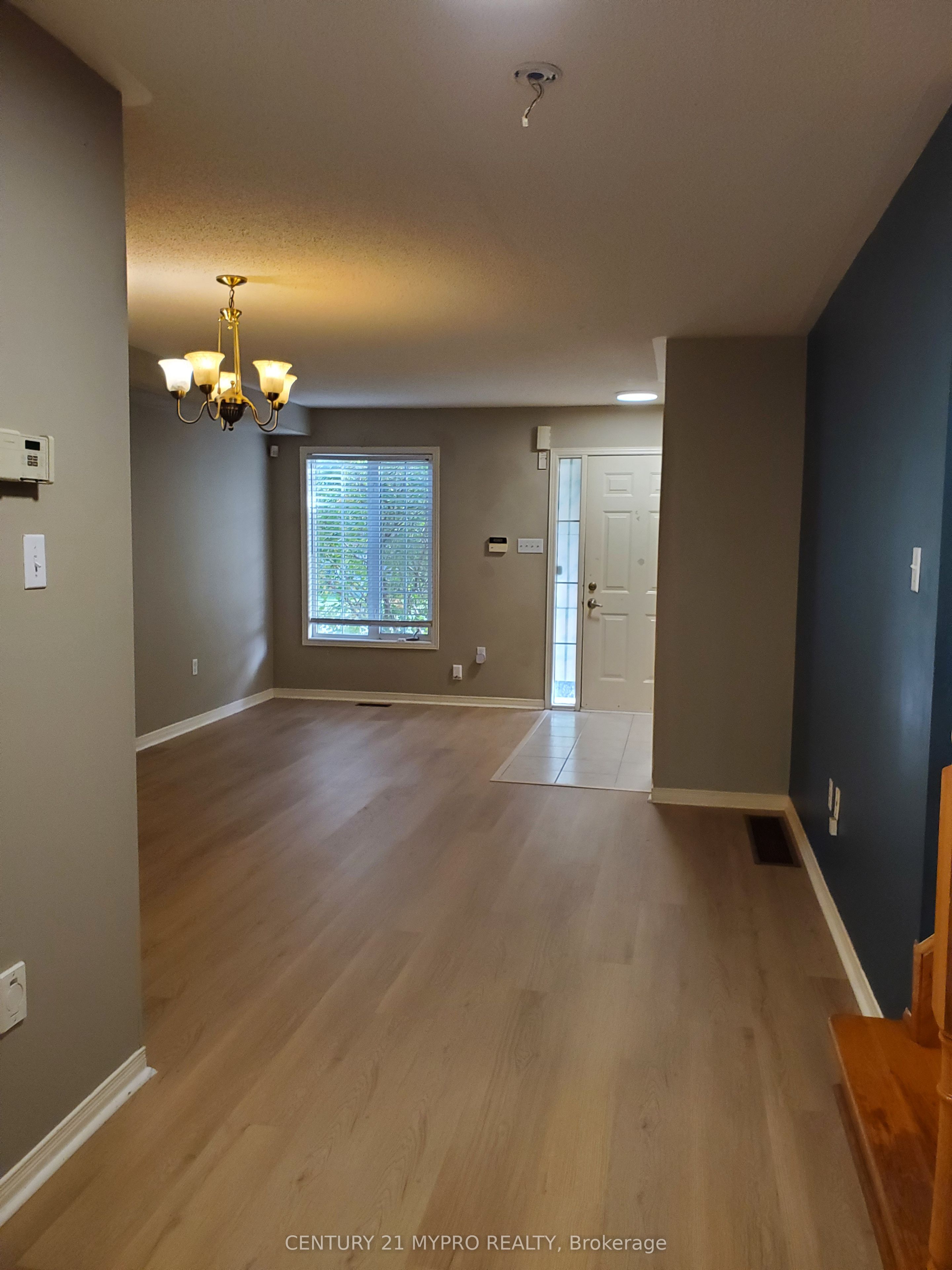 44 Grasslands Avenue
