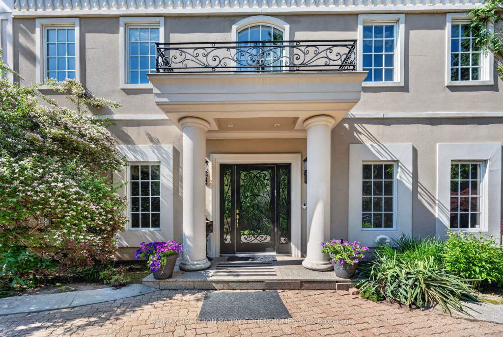 Photo of 21 Fifeshire Road, Toronto, ON M2L 2G4 (MLS # C13250474)