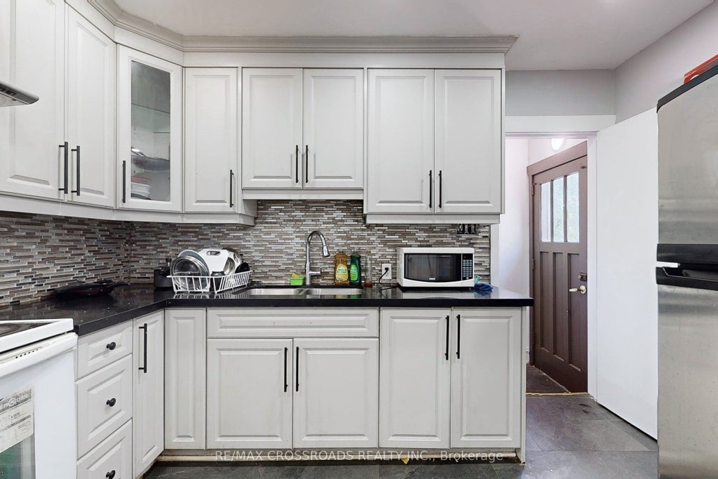 Photo of 1496 Simcoe Street N, Oshawa, ON L1G 4X7 (MLS # E13623246)