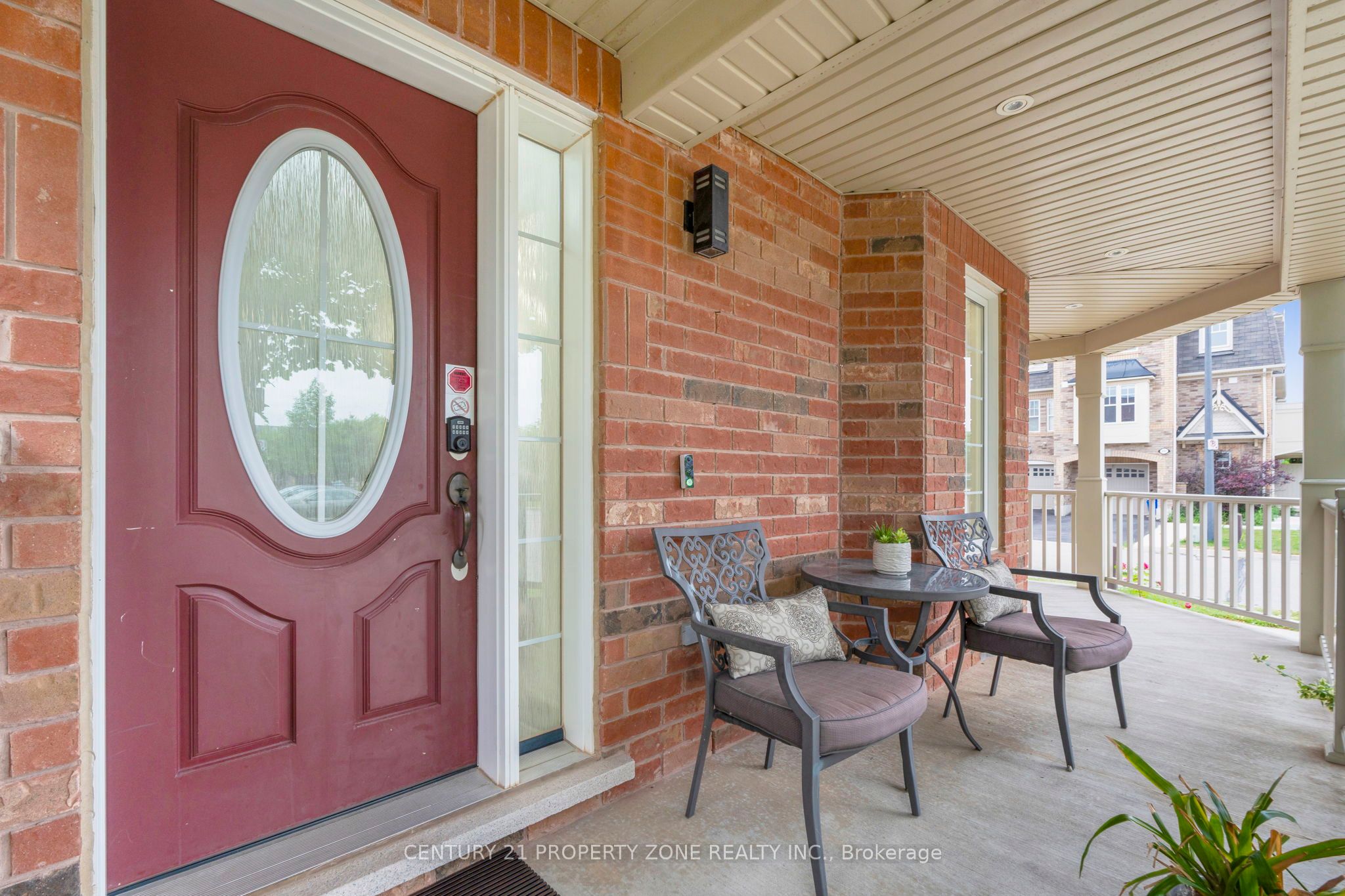 290 Woodley Crescent