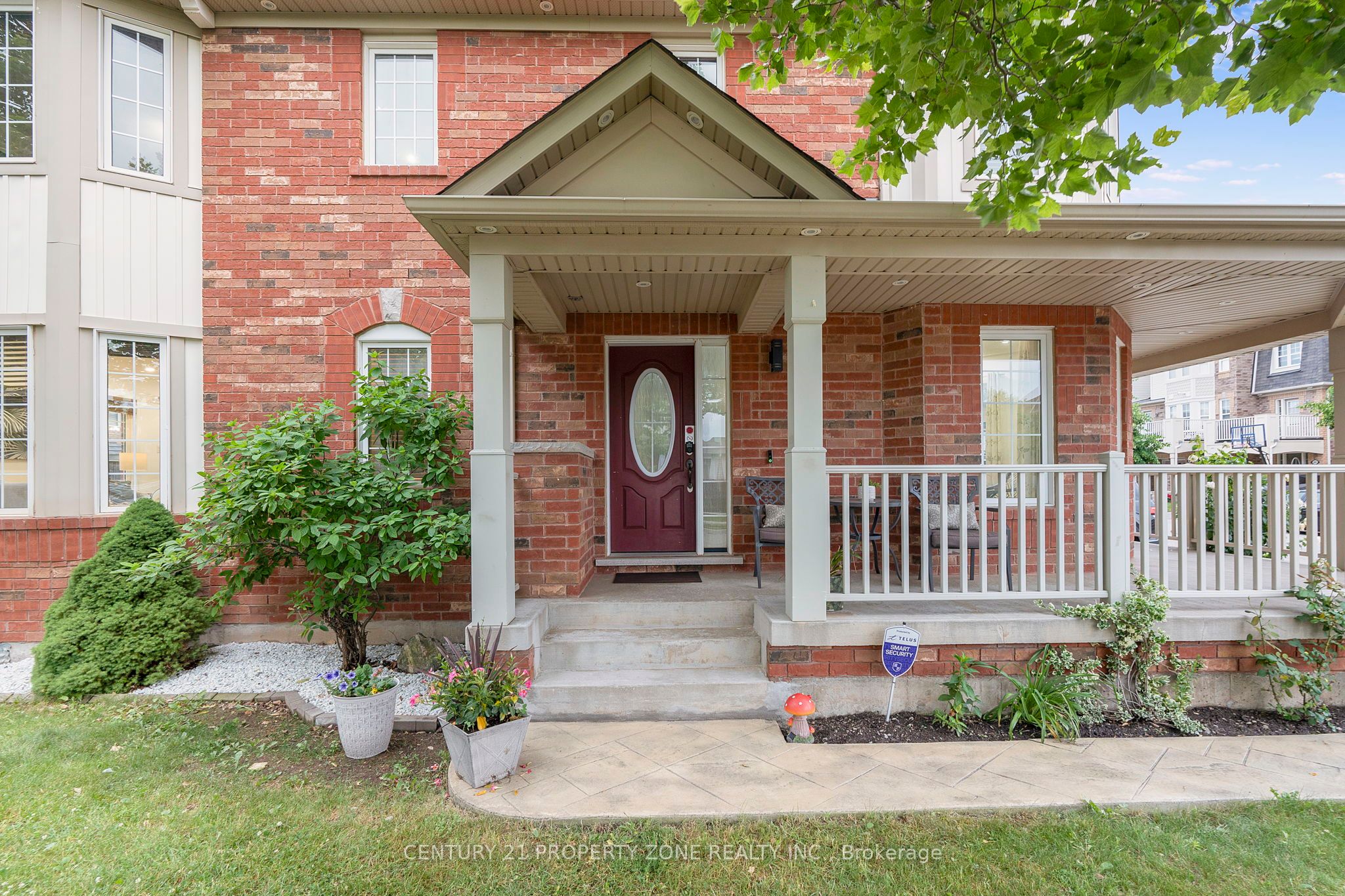 290 Woodley Crescent