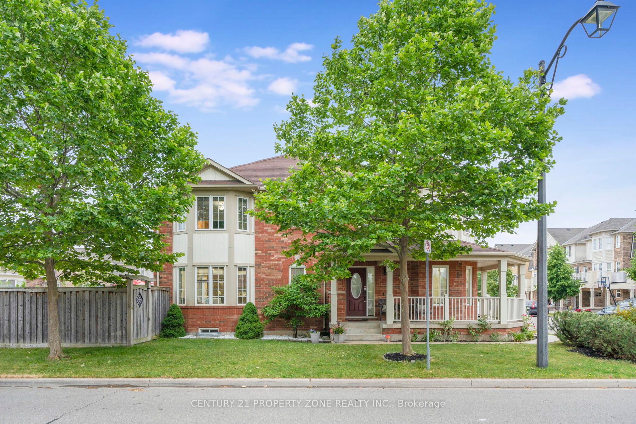 290 Woodley Crescent