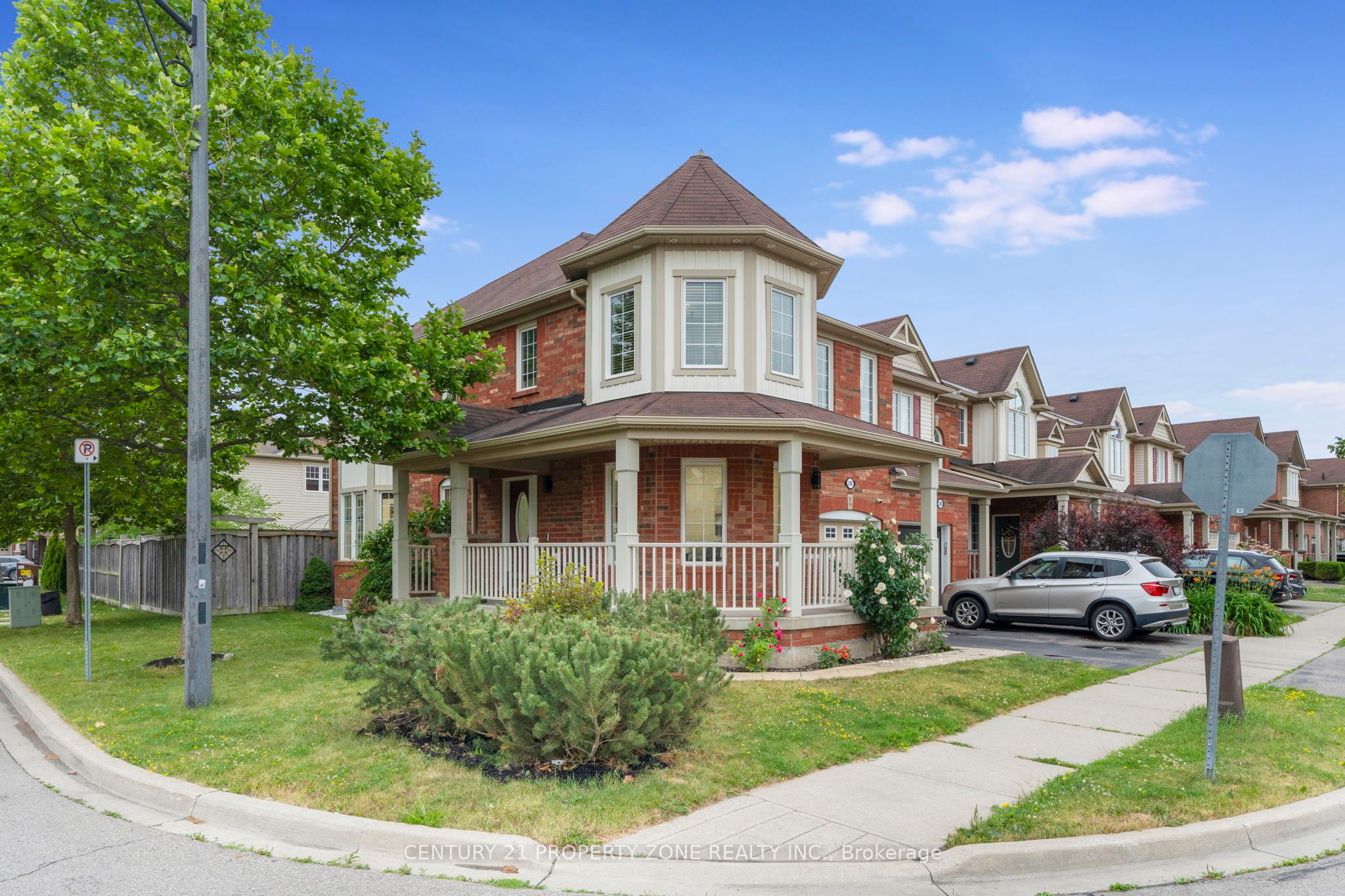 290 Woodley Crescent