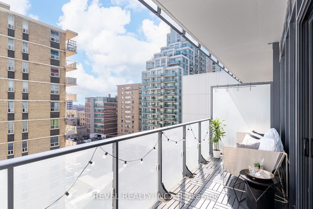 Photo of 185 Roehampton Avenue #609, Toronto, ON M4P 0C6 (MLS # C13113242)