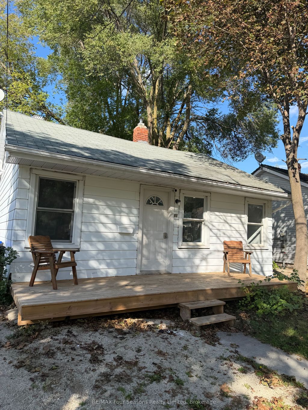 Photo of 95 Eighth Street, Collingwood, ON L9Y 2C6 (MLS # S12457523)